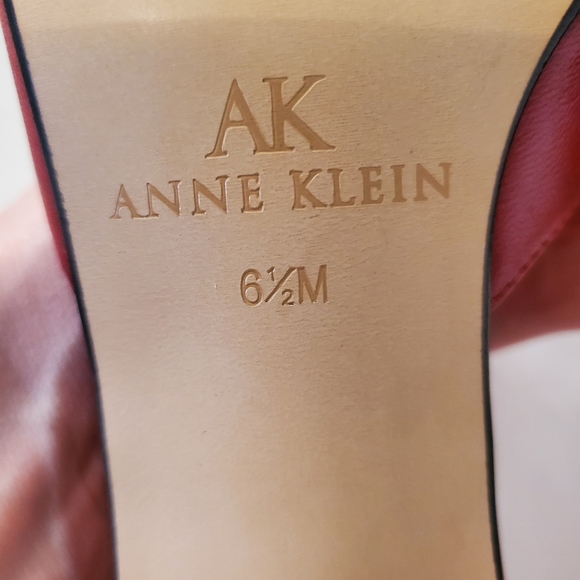 Anne Klein Heels - Picture 8 of 8